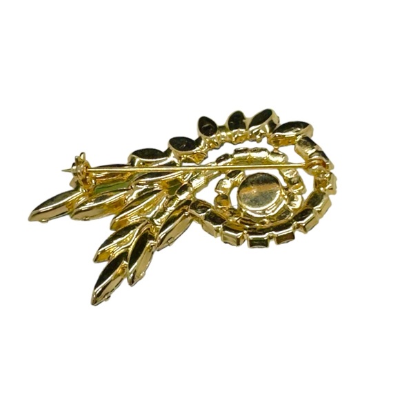 Vintage Cornflower Blue & UV Reactive Apple Green Glass Brooch - Picture 5 of 6